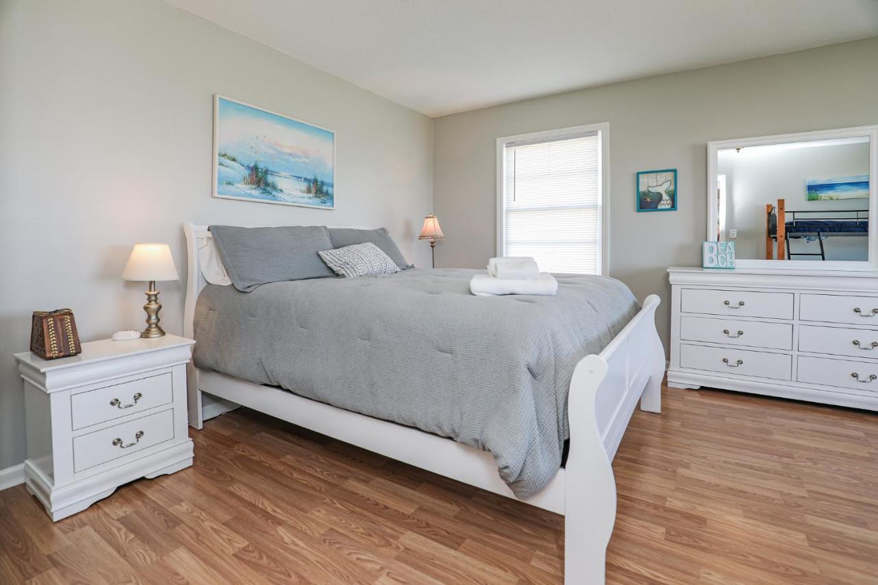 Spacious Home With Waterfront View-Welcome Pets Sneads Ferry Bagian luar foto