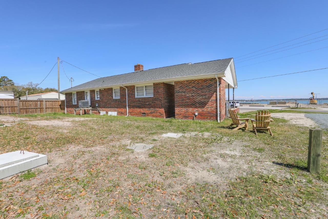 Spacious Home With Waterfront View-Welcome Pets Sneads Ferry Bagian luar foto