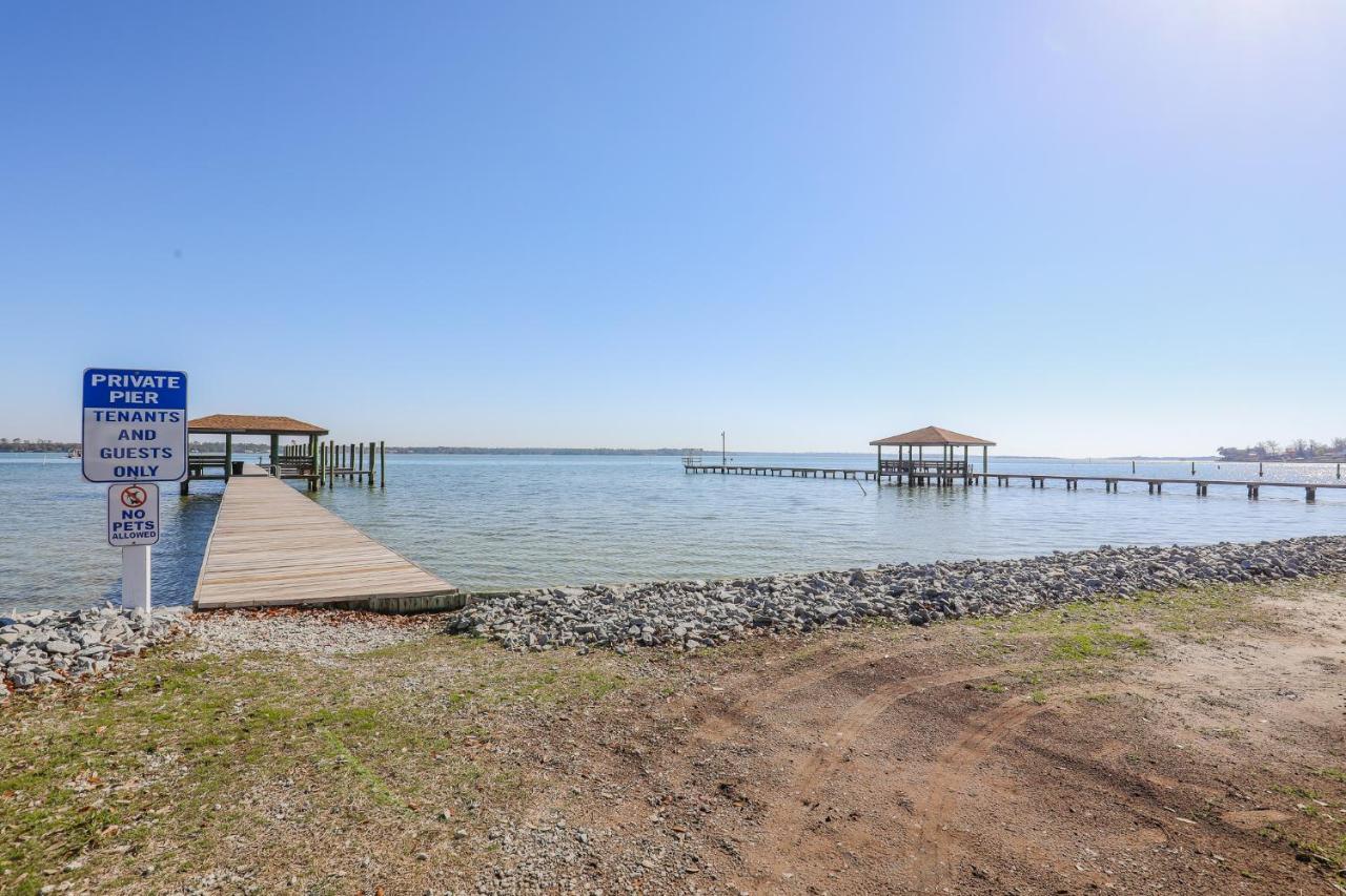 Spacious Home With Waterfront View-Welcome Pets Sneads Ferry Bagian luar foto